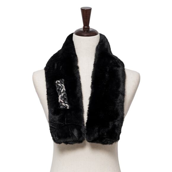 Women's Black Faux Fur Pull Through Neck Warmer Scarf One Size NWT - Picture 3 of 4